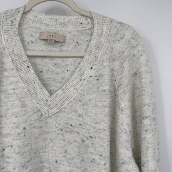 Loft Flecked Relaxed V-neck Sweater Size XL - Picture 2 of 11